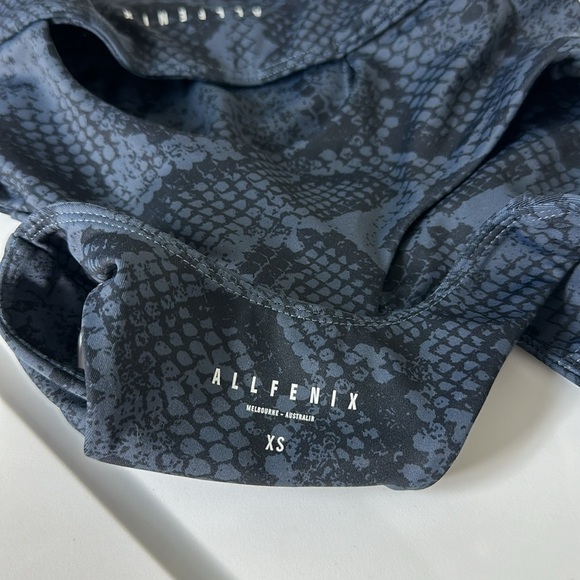 Allfenix Snake Python Print Anthropologie Longline Sports Bra Navy XS - Picture 5 of 7